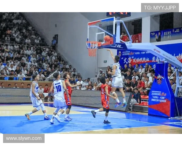 篮球赛场风云变幻 技巧与团队协作铸就冠军梦想