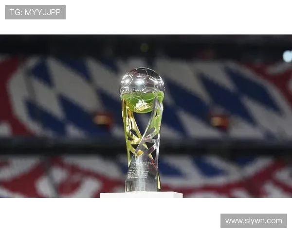 弗朗茨贝肯鲍尔如何以王者风范改变世界足球格局与传奇传承