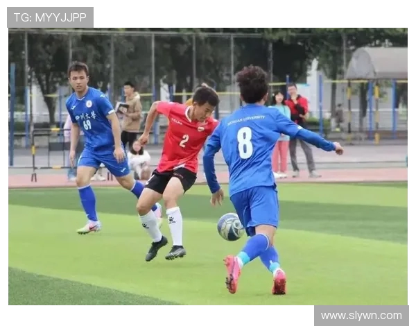 电竞比分动态更新，实时跟踪全球赛事战况，助你掌握胜负瞬间