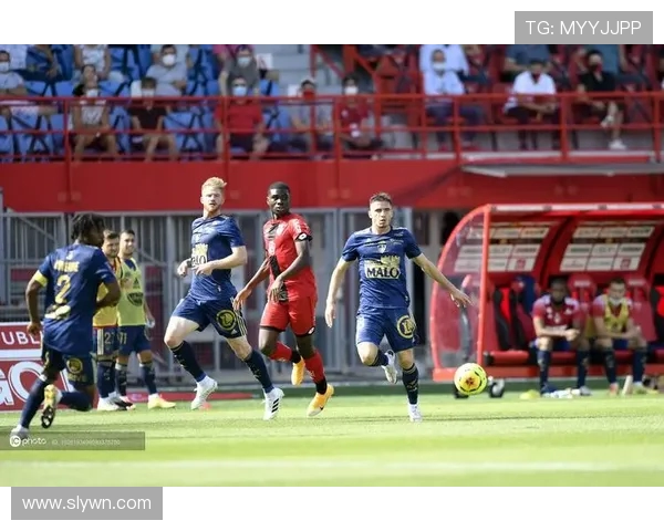 布雷斯特与第戎的精彩对决分析及赛季表现展望 布雷斯特与第戎的精彩对决分析及赛季表现展望